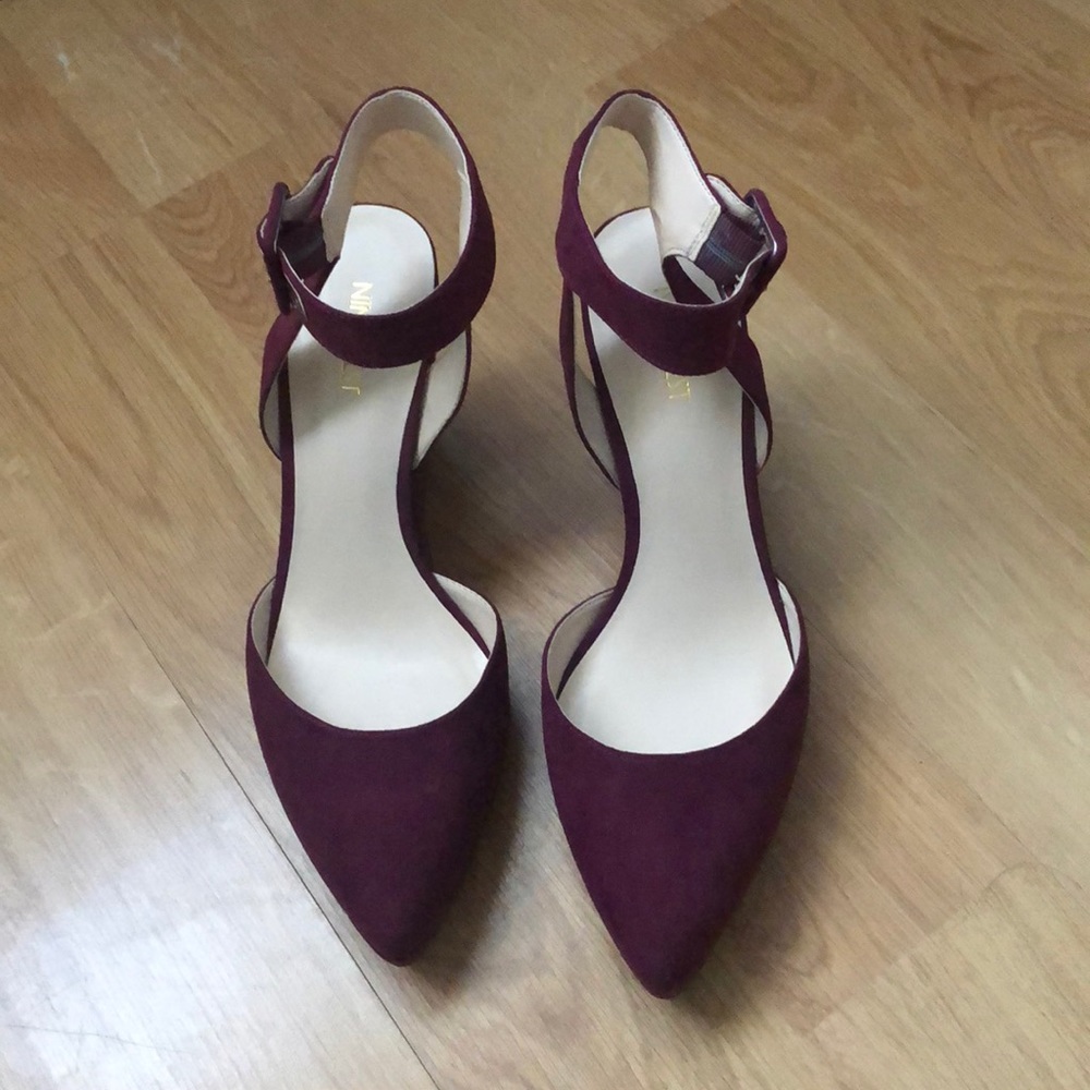 Nine West Burgundy Wedge Heels